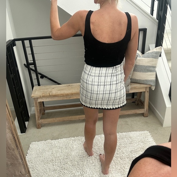 Amazon White & Black Chic Tweed Mini Skirt with Pocket Details Winter Holiday S - Picture 6 of 10